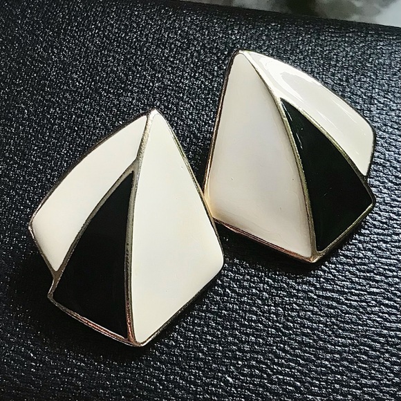 Vintage Costume Jewelry Collection - Picture 3 of 16